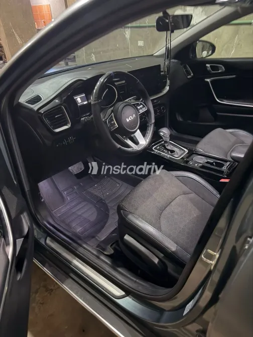 Kia Xceed 2025 Blue Used for Sale - 5