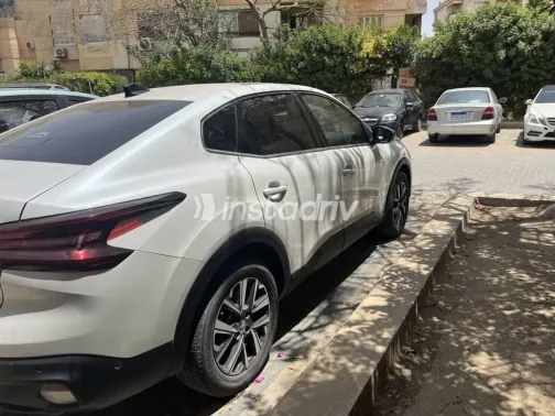 سيتروين C4X 2023 أبيض مستعملة للبيع - 1