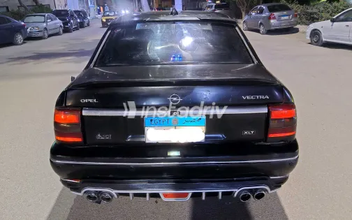 اوبل فيكترا 1995 أسود مستعملة للبيع - 6