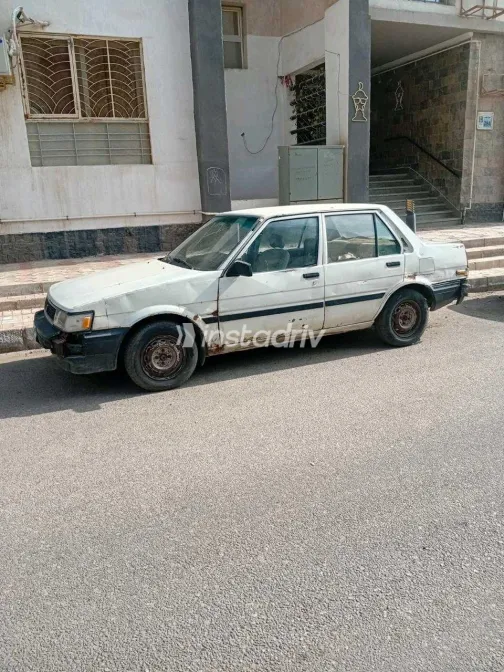 Toyota Corolla 1986 White Used for Sale - 3