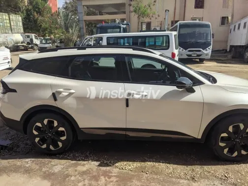 Kia Sportage 2022 White Used for Sale - 3