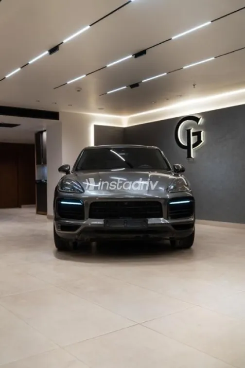 Porsche Cayenne S 2021 Gray Used for Sale - 2