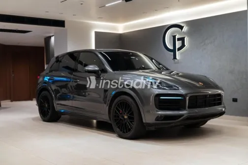 Porsche Cayenne S 2021 Gray Used for Sale - 3