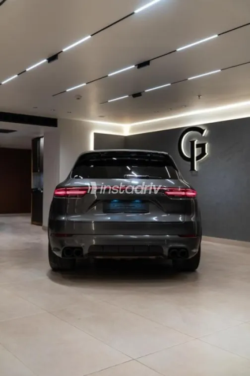 Porsche Cayenne S 2021 Gray Used for Sale - 5