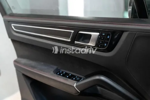 Porsche Cayenne S 2021 Gray Used for Sale - 7