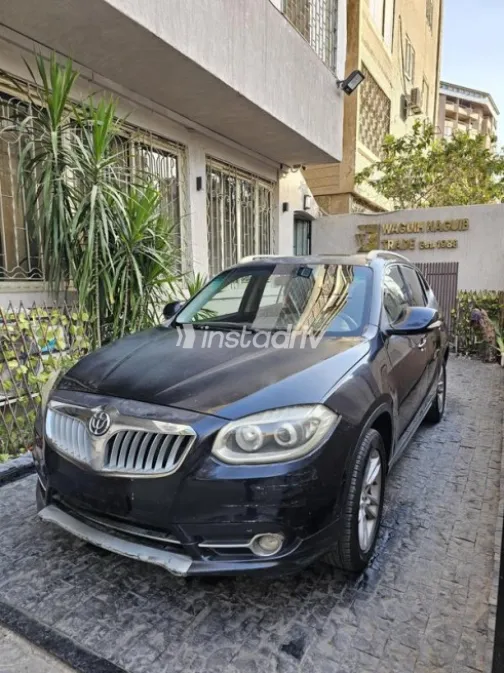 Brilliance V5 2014 Black Used for Sale - 3
