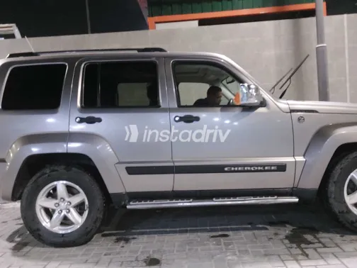 Jeep Cherokee 2013 Silver Used for Sale - 4