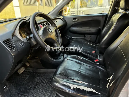 هوندا HRV 2005 فضي مستعملة للبيع - 2