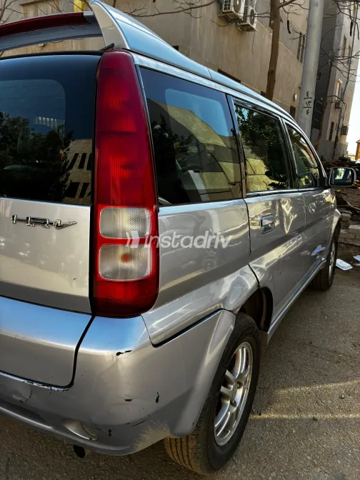 هوندا HRV 2005 فضي مستعملة للبيع - 7