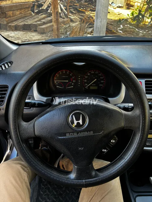 هوندا HRV 2005 فضي مستعملة للبيع - 9