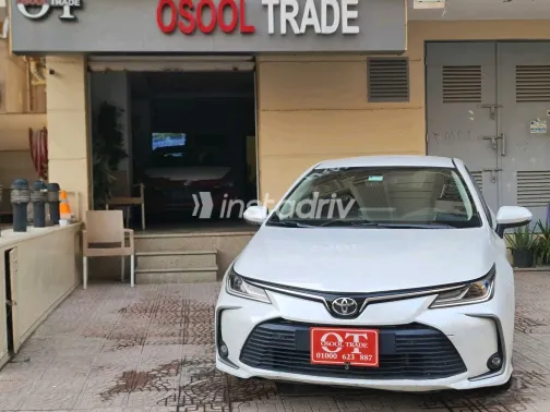 Toyota Corolla 2021 White Used for Sale - 7