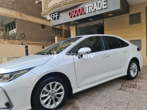 Toyota Corolla 2021 White Used for Sale - 8