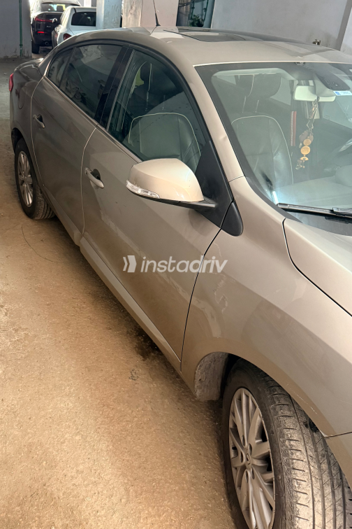 Renault Fluence 2016 Gold Used for Sale - 3