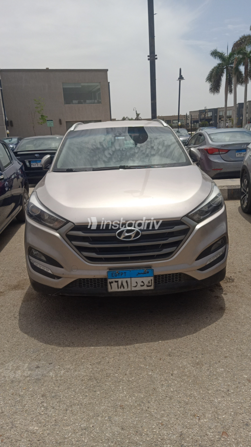 Hyundai Tucson 2017 Champagne Used for Sale - 3