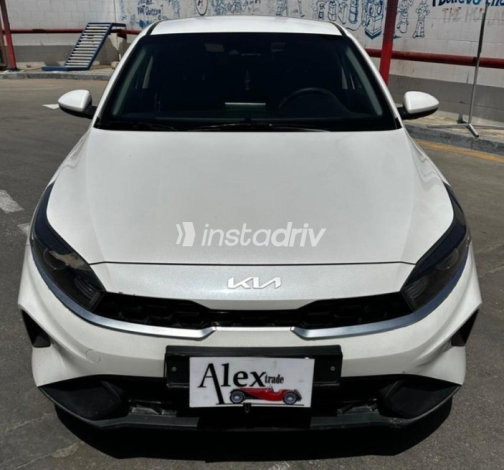 Kia K3 2022 White Used for Sale - 5