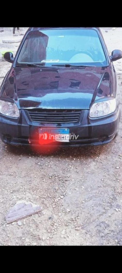Hyundai Verna 2012 Black Used for Sale - 2