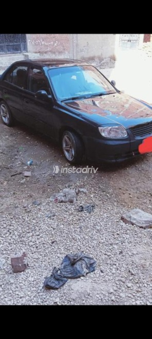 Hyundai Verna 2012 Black Used for Sale - 10