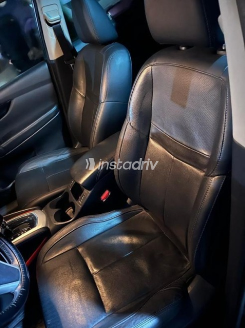 Nissan Qashqai 2017 White Used for Sale - 4