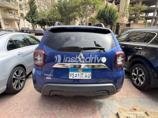رينو داستر 2022 أزرق غامق مستعملة للبيع - 2