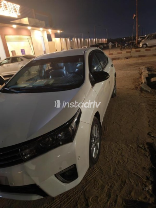 Toyota Corolla 2016 White Used for Sale - 6