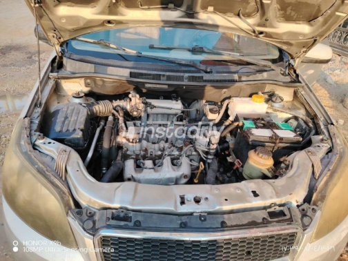 Chevrolet Aveo 2018 White Used for Sale - 6