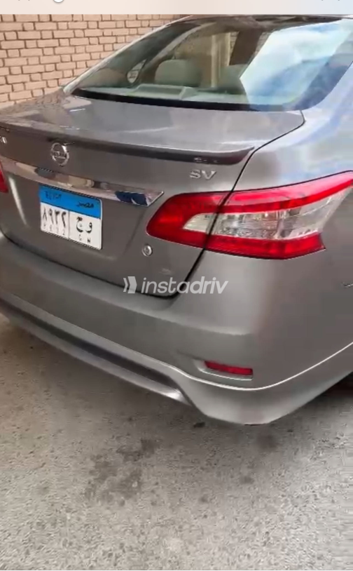 نيسان سنترا 2019 رمادي مستعملة للبيع - 1