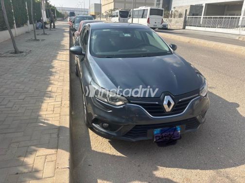 Renault Megane 2019 Gray Used for Sale - 7