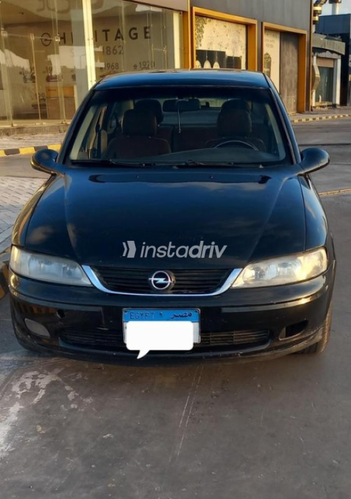 اوبل فيكترا 2000 أسود مستعملة للبيع - 6