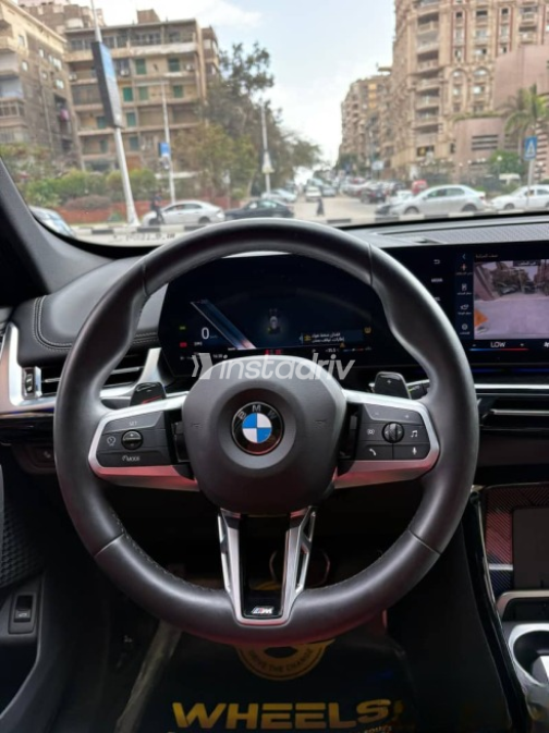 بي ام دبليو X1 2025 أبيض مستعملة للبيع - 6