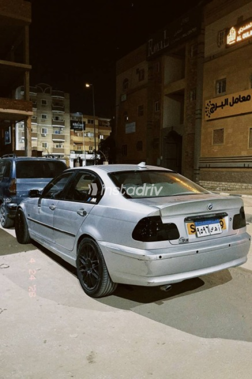 بي ام دبليو 318 1999 فضي مستعملة للبيع - 3