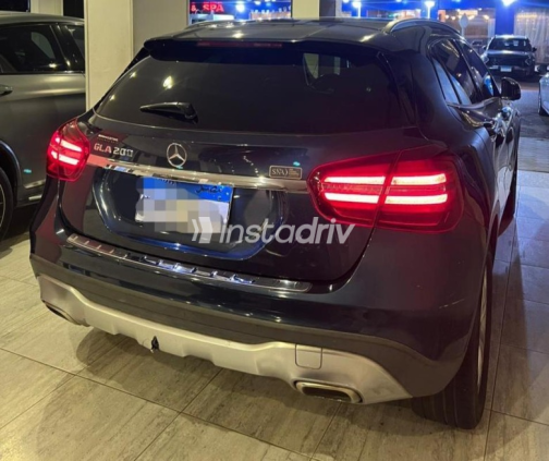 مرسيدس GLA 200 2019 أزرق غامق مستعملة للبيع - 5