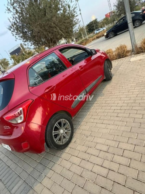 Hyundai Grand i10 2016 White Used for Sale - 4
