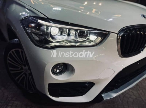 بي ام دبليو X1 2019 أبيض مستعملة للبيع - 7
