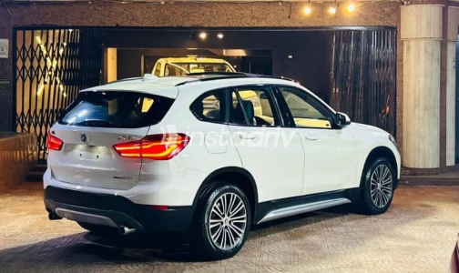 بي ام دبليو X1 2019 أبيض مستعملة للبيع - 8