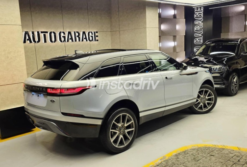 Land Rover Velar 2021 Silver Used for Sale - 4