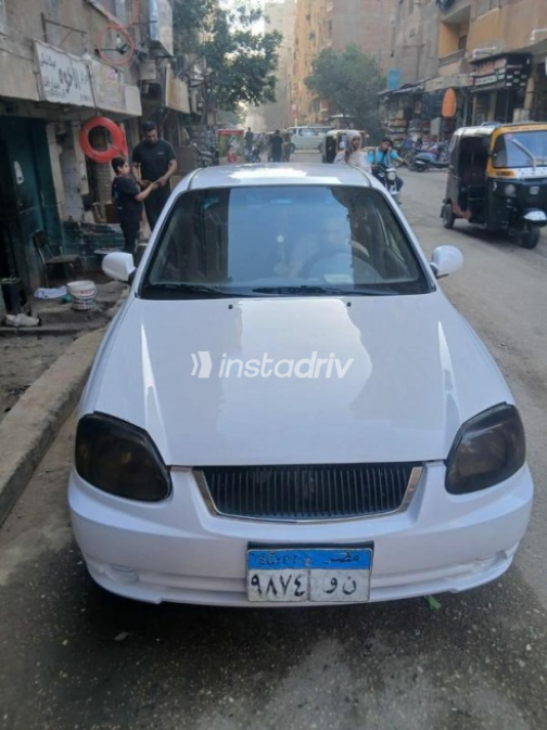 Hyundai Verna 2015 White Used for Sale - 1