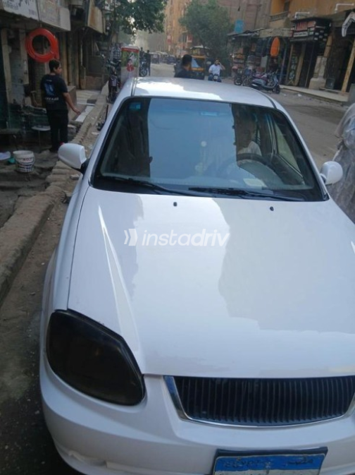 Hyundai Verna 2015 White Used for Sale - 2