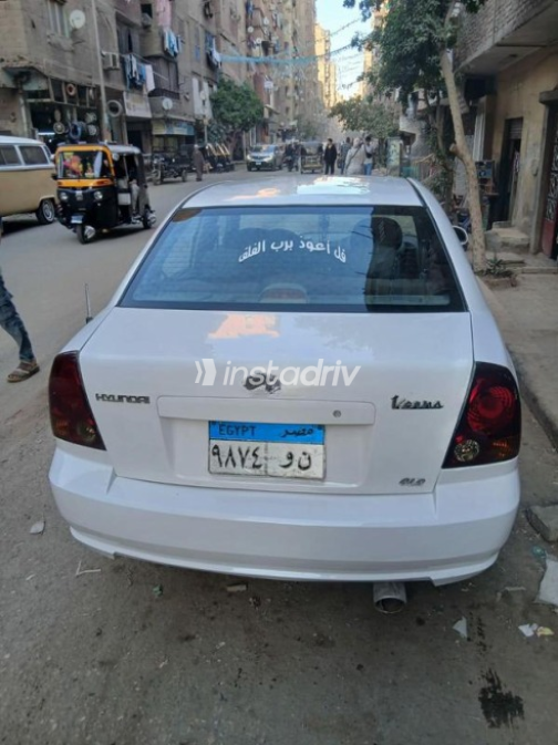Hyundai Verna 2015 White Used for Sale - 3