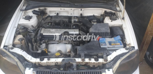 Hyundai Verna 2015 White Used for Sale - 7