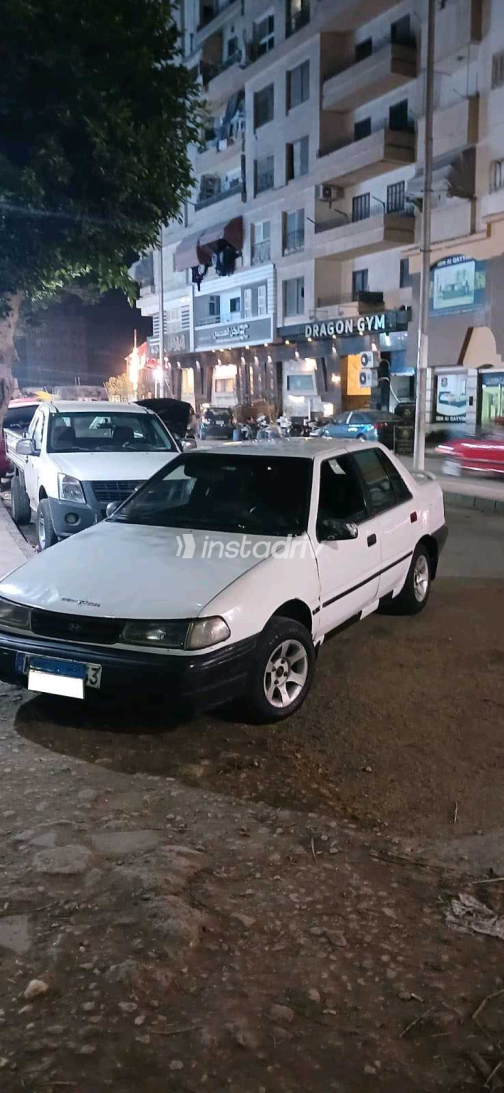 هيونداي اكسيل 1998 أبيض مستعملة للبيع - 1