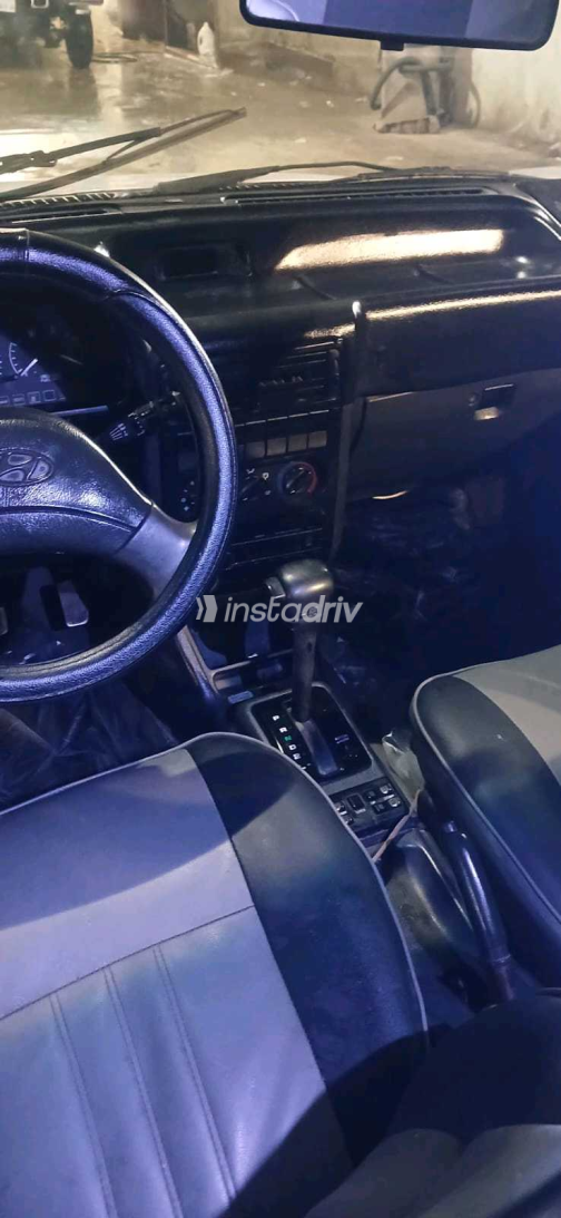 هيونداي اكسيل 1998 أبيض مستعملة للبيع - 2