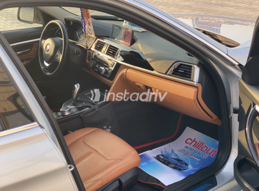 بي ام دبليو 318 2019 فضي مستعملة للبيع - 9