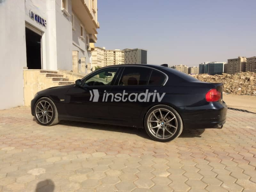 BMW 320 2009 Black Used for Sale - 9