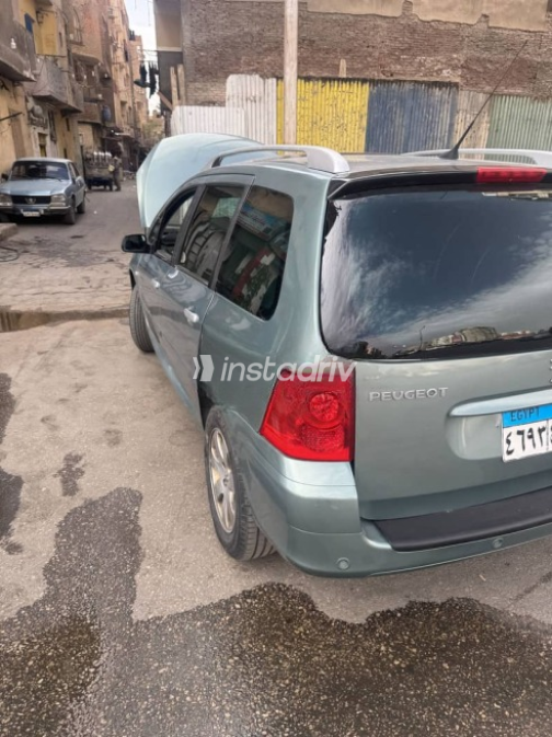 بيجو 207 SW 2007 رمادي مستعملة للبيع - 1