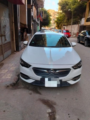 اوبل أنسيجنيا 2020 أبيض مستعملة للبيع