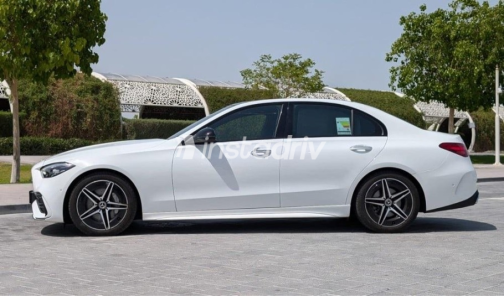 مرسيدس C 200 AMG 2024 أبيض مستعملة للبيع - 2