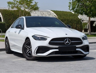 مرسيدس C 200 AMG 2024 أبيض مستعملة للبيع