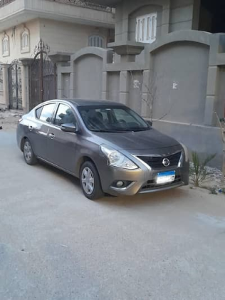 Nissan Sunny 2018 Gold Used for Sale