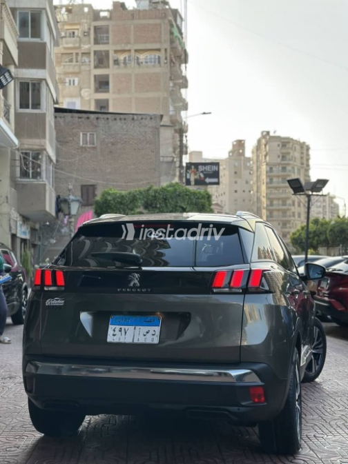 Peugeot 3008 2019 Gray Used for Sale - 2