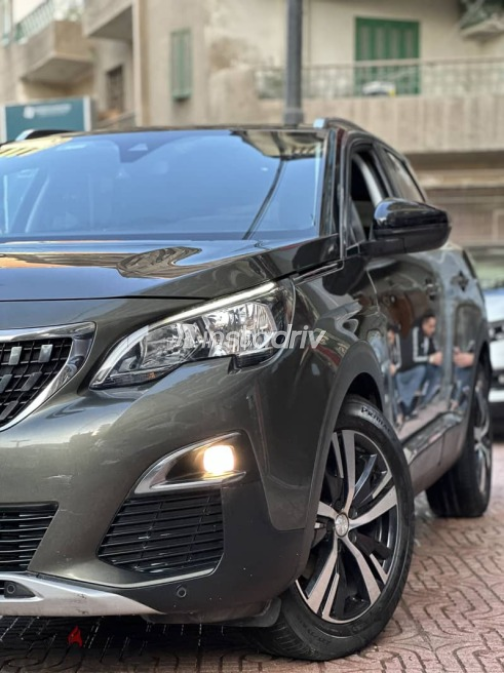 Peugeot 3008 2019 Gray Used for Sale - 3